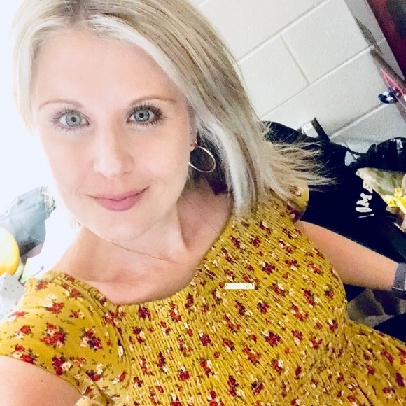 Right now I am just buying, but plan to sell soon! - Picture 2 of 8